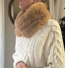 Load image into Gallery viewer, Secondhand Faux Fur Collar NWT
