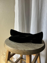 Load image into Gallery viewer, Vintage Classic Timeless Black Velvet Square Toe Low Heel Kitten Heel Flat
