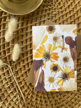 Load image into Gallery viewer, Pressed Flower Greeting Cards, Set of 6 - Vintage Floral Collage

