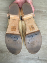 Load image into Gallery viewer, Secondhand Slingback Leather Suede Tan Wooden Shearling Lined Clogs
