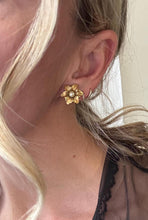 Load image into Gallery viewer, Vintage 90s  Gold Flower with Pearl Center Clip On Earrings
