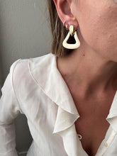 Load image into Gallery viewer, Vintage 90s Cream Enamel Gold Triangle Statement Drop Earrings
