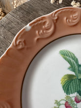 Load image into Gallery viewer, Vintage Mottahedeh Vista Alegre Fruit Design Dinner Plates Crafted in Portugal Set of 6
