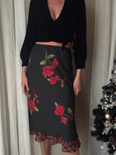 Load image into Gallery viewer, Vintage 90s 2000s  Black Red Floral Flower Maxi Skirt Lined Petite
