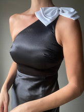Load image into Gallery viewer, Vintage White Bow Hair Ribbon Clip

