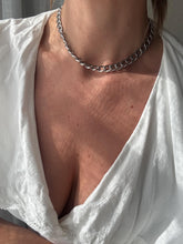 Load image into Gallery viewer, Vintage Thick Chain Necklace Statement Jewelry
