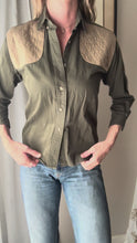 Load and play video in Gallery viewer, Vintage Olive Green Brown Cotton Button Up Safari Shirt
